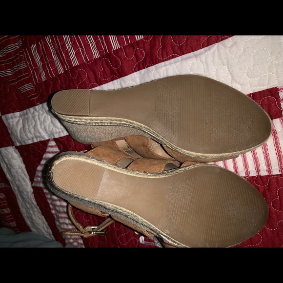 Tan wedges - Picture 3 of 3